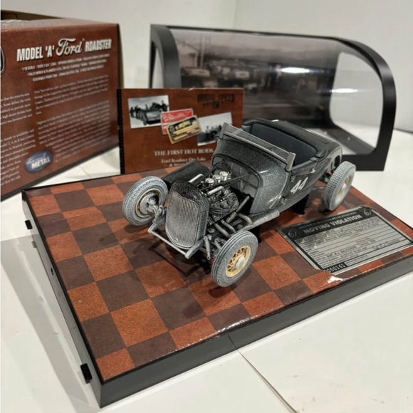 Origins of Speed Highway 61 Ford Model A Roadster Dirty Version Metal Diecast - Picture 2 of 9